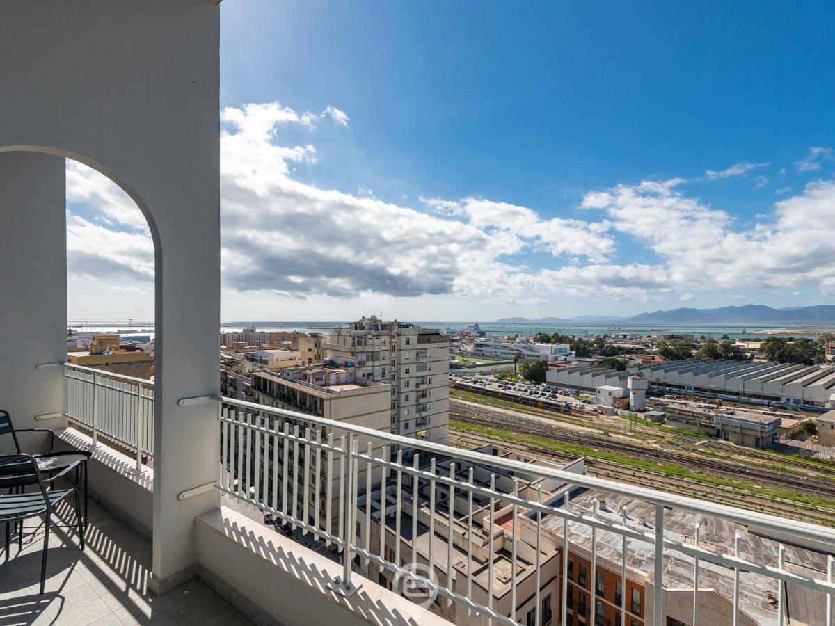 Harbor View Apartment Cagliari Exteriör bild