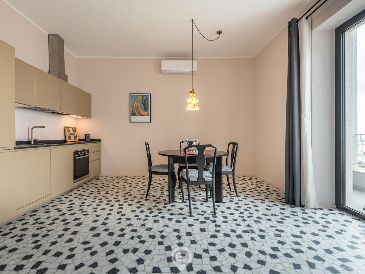 Harbor View Apartment Cagliari Exteriör bild